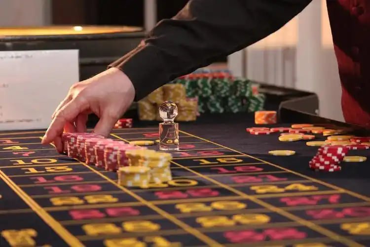 forbet အွန်လိုင်း ကတ်ဂိမ်းများ Baccarat Poker Dragon Tiger MMK Myanmar